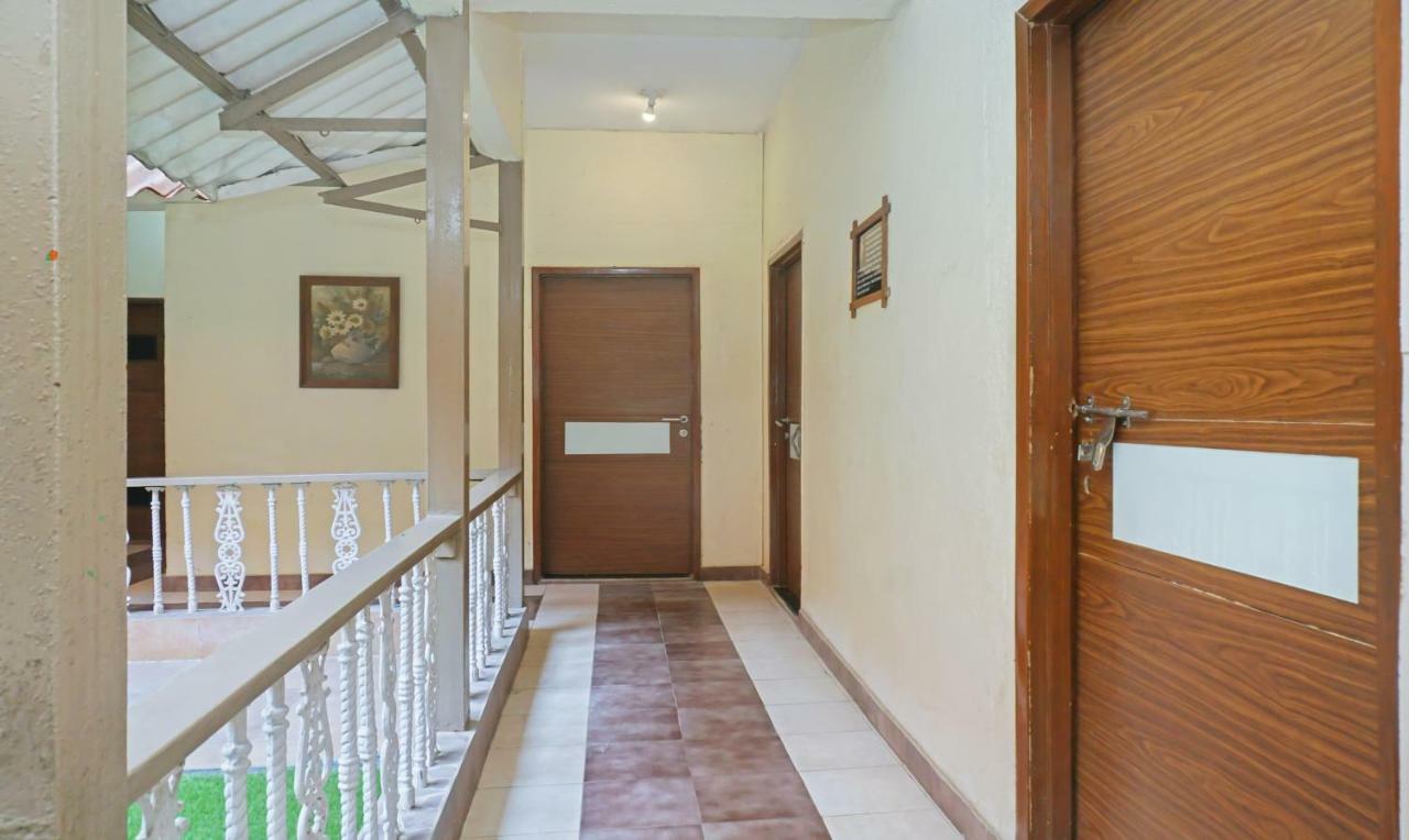 Hotel Lions Den Лонавала Экстерьер фото